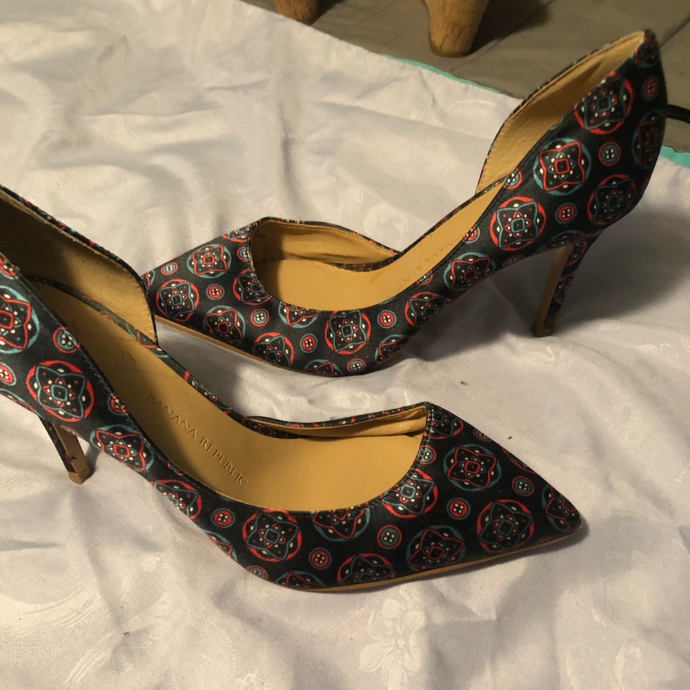 Pattern heels